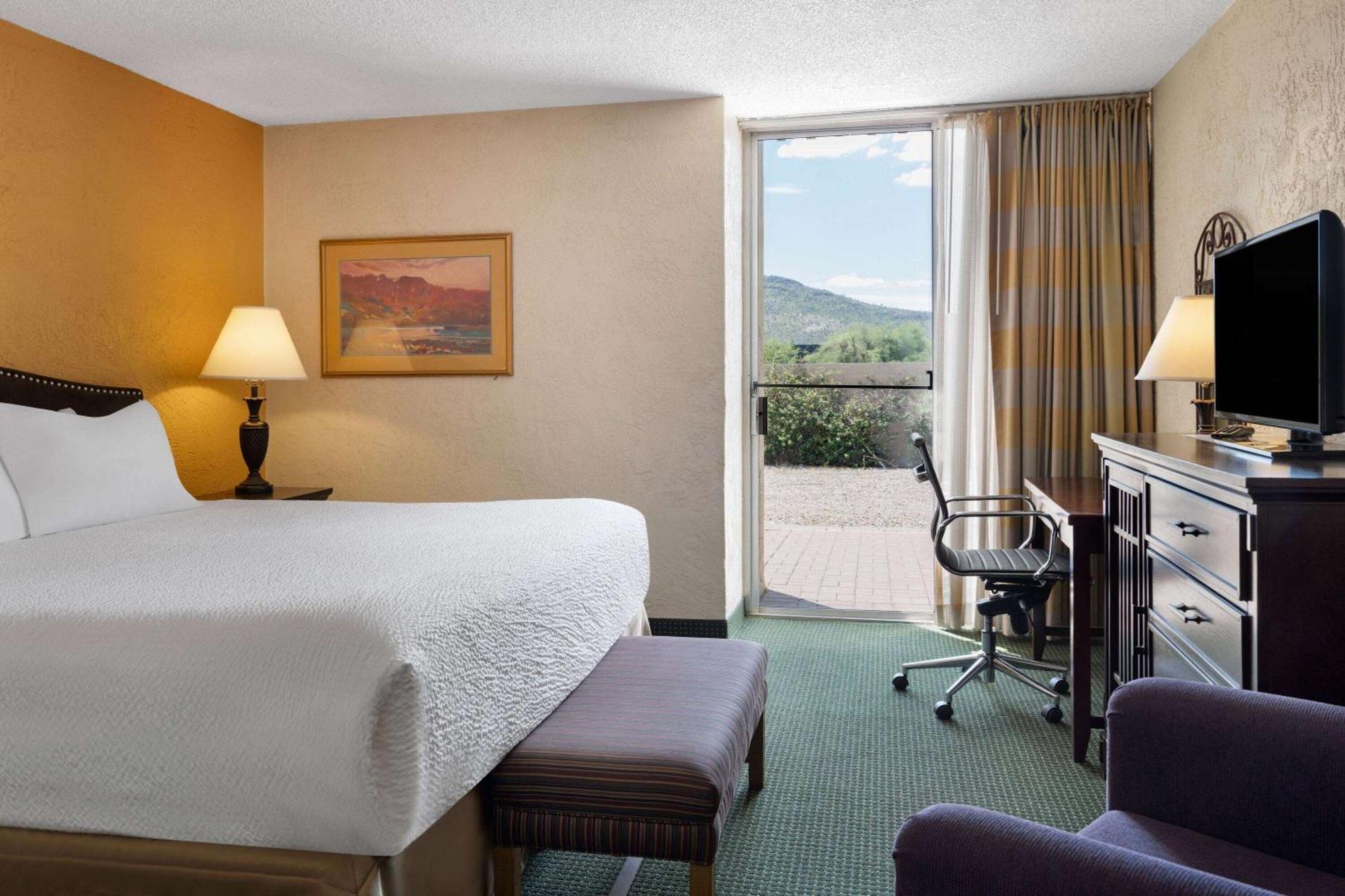Ramada By Wyndham Tucson Hotel Exterior photo