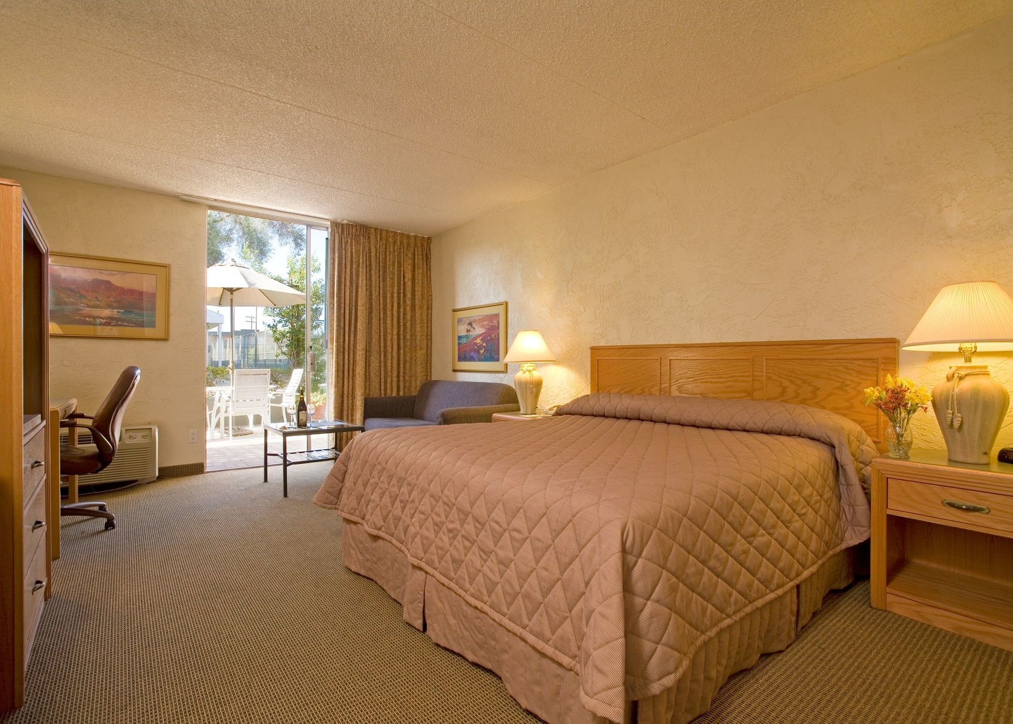 Ramada By Wyndham Tucson Hotel Exterior photo