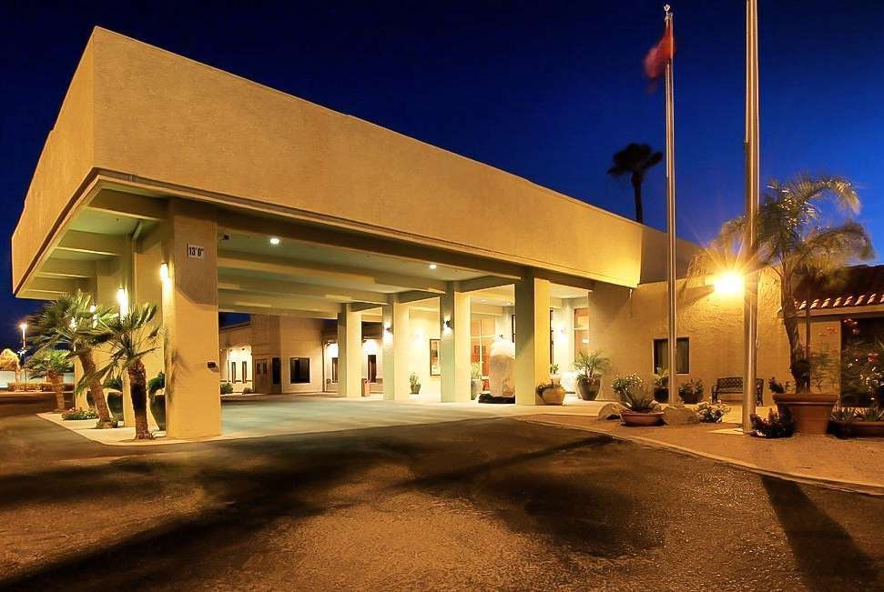 Ramada By Wyndham Tucson Hotel Exterior photo